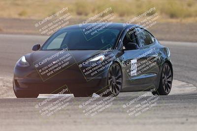 media/Sep-20-2025-Extreme Speed (Sat) [[1fcc23683c]]/Orange (Mid Intermediate)/Session 3 (Offramp)/